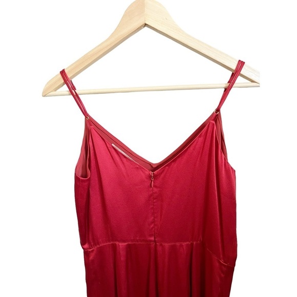 DIANE von Furstenberg Satin Sleeveless Jumpsuit in Red Size 6 - Picture 7 of 8